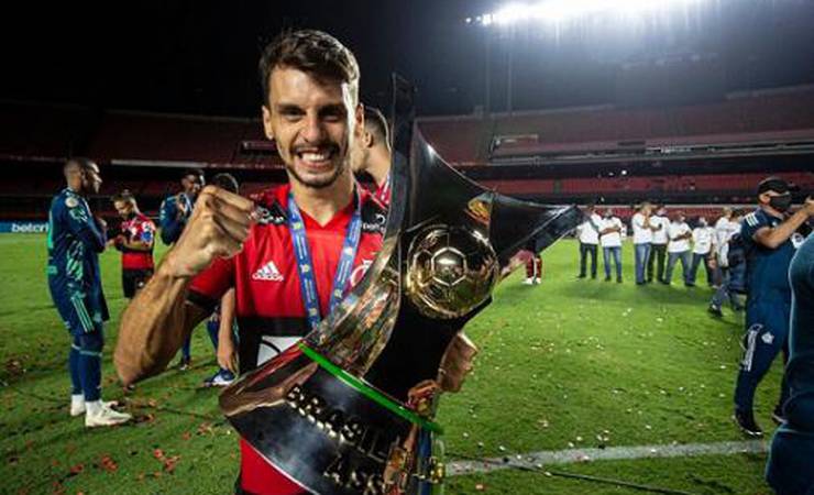 Ceni 'entrevista' e Rodrigo Caio responde sobre chegada ao Flamengo: 'Melhor decisão da minha carreira'