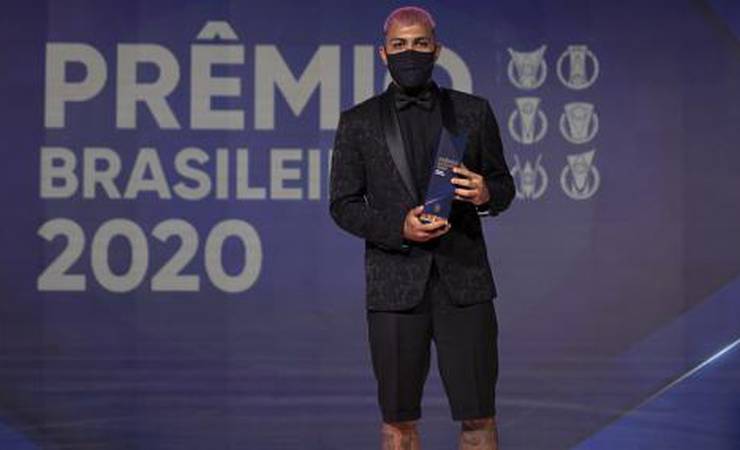 Gabigol promete briga pela artilharia do Brasileirão 2021 e crava: 'Muita vontade de seguir no Flamengo'