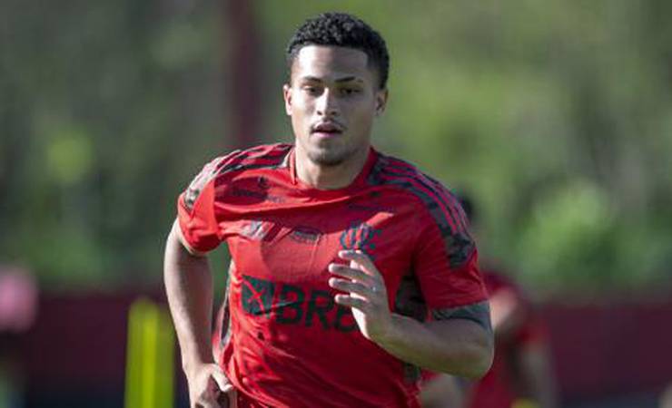 Gomes é diagnosticado com dengue e volta a ser baixa no Flamengo