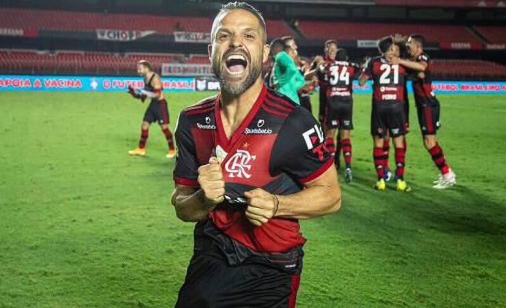 Diego exalta momento no Flamengo e revela bastidores da mudança de posição com Rogério Ceni
