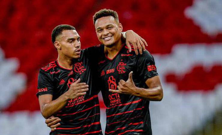 Com dois de Rodrigo Muniz, Flamengo vence o Macaé e se mantém 100% no Carioca
