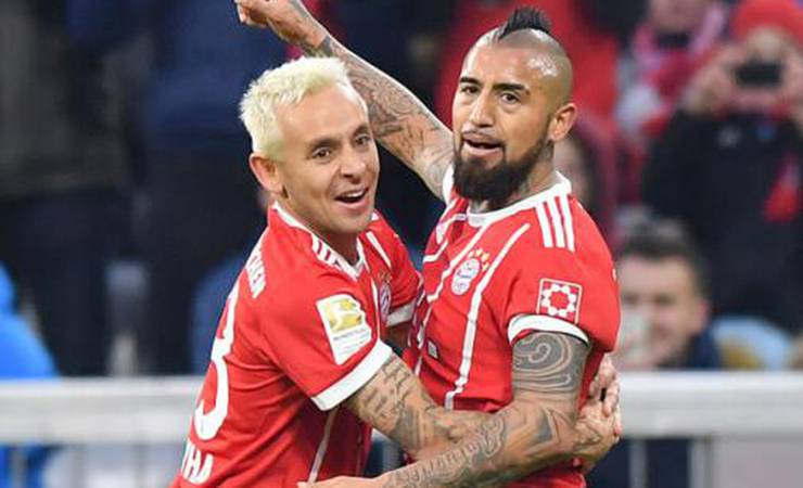 Juntos no Flamengo? Rafinha revela vontade de Vidal em jogar pelo clube: 'Ele se identifica e gosta da torcida'