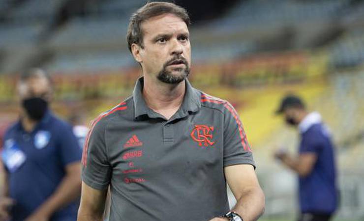 Mauricio Souza elogia atuação de Muniz e classifica goleada como 'melhor jogo do Flamengo no Carioca'