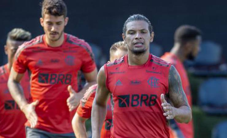 Time titular do Flamengo estreia na temporada com setor sob holofotes