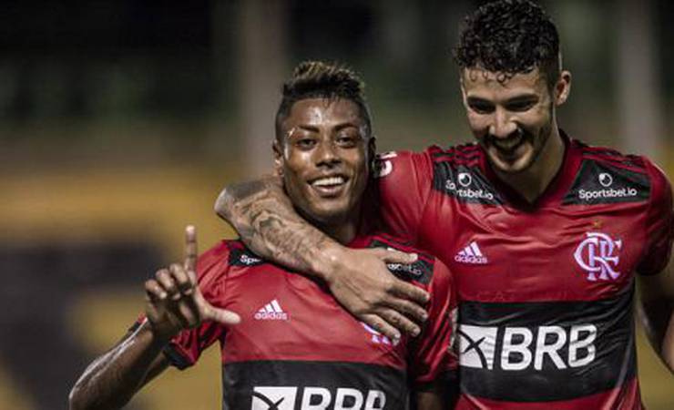 L de líder isolado! Flamengo domina e vence Bangu com facilidade na volta do time titular