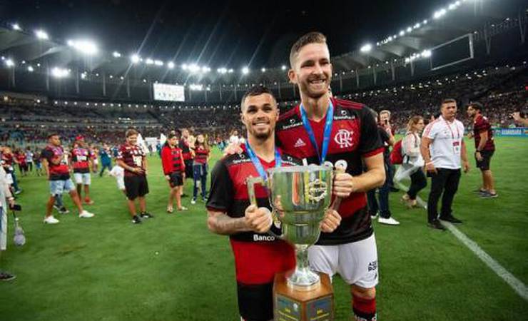 Flamengo detalha valores gastos nas contratações de Gabigol, Michael, Léo Pereira e outros reforços; confira