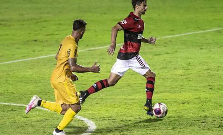 Conselho aprova novo patrocínio do Flamengo; marca estampa o meião