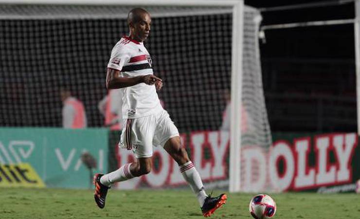Miranda fala sobre meta do São Paulo: 'Chegar no nível do Flamengo'