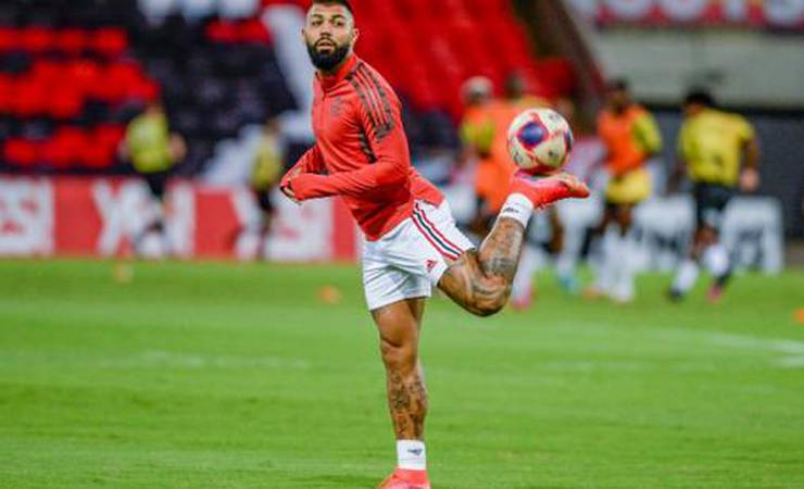 Gabigol debocha de jogador do Vasco após 12º título pelo Flamengo: 'Tá muito fraco, irmão'