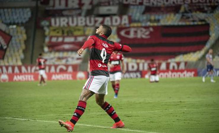 Gabigol ultrapassa 100 participações diretas em gols; Flamengo só perdeu uma vez quando atacante marcou