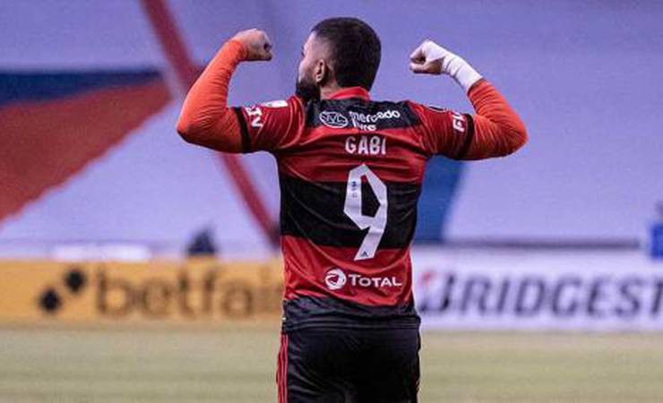 Flamengo mantém 100% na Libertadores após bater a LDU em noite histórica para o clube e Gabigol