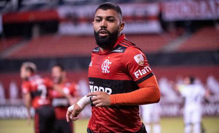 Gabigol deixa Zico para trás e se isola na artilharia do Flamengo na Libertadores