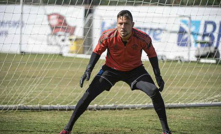 Com Diego Alves de volta, Flamengo está escalado para enfrentar o Vélez; veja o time!
