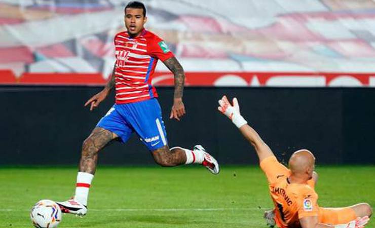 Cria do Flu e treinando no Flamengo, Kenedy já teria renegado Rubro-Negro: 'Mengão é o c..., aqui é Xerém'