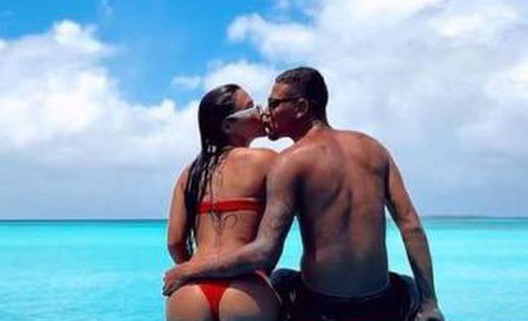 Dias após lua de mel nas Maldivas, ex-Flamengo Vinícius Souza se separa da modelo Giulia Dantas
