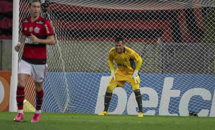 Diego Alves comenta evolução defensiva do Flamengo e celebra vitória: 'Jogo praticamente perfeito'