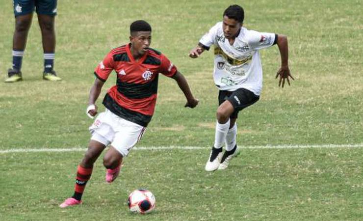 Joia do Flamengo comemora primeira convocação para Seleção Brasileira Sub-15: 'Sonho de criança'