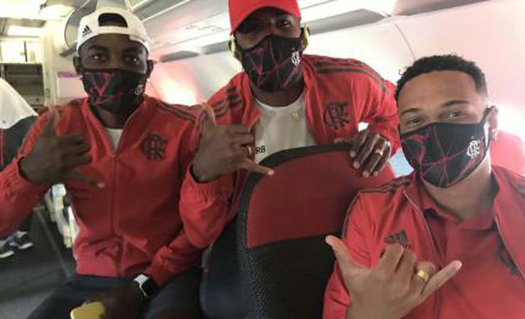 Ainda sem os selecionáveis, Flamengo embarca para encarar o Coritiba pela Copa do Brasil