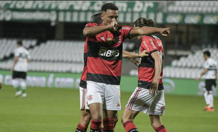 VÍDEO: O gol de Rodrigo Muniz na vitória do Flamengo sobre o Coritiba