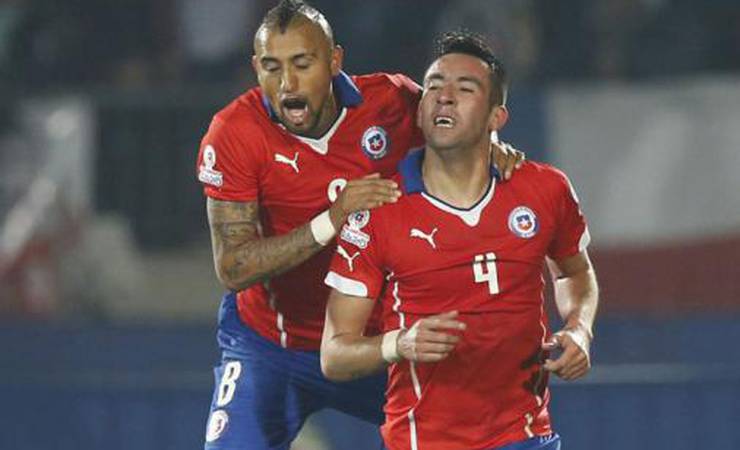 Com Isla e Vidal, seleção do Chile treinará no CT do Flamengo durante a Copa América