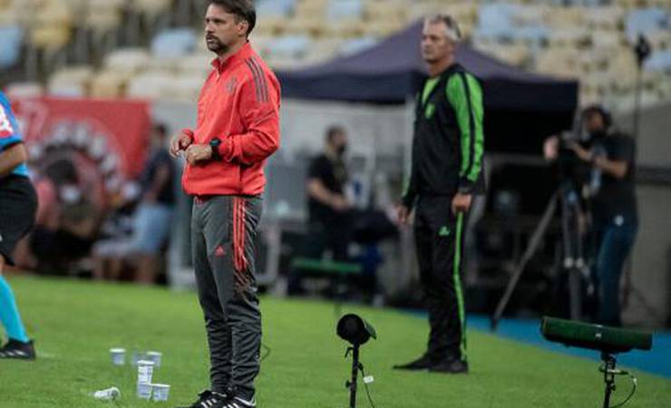 Mauricio Souza valoriza participação dos jovens em vitória do Flamengo: 'Sinal de trabalho bem feito'