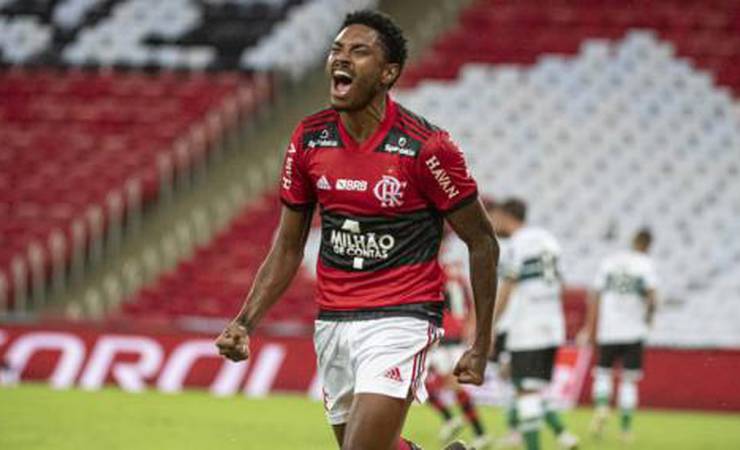 VÍDEO: veja os gols da vitória do Flamengo sobre o Coritiba pela Copa do Brasil