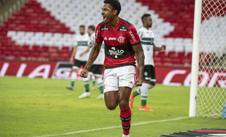 Vitinho 'arranca' e é o segundo jogador mais decisivo do Flamengo na temporada