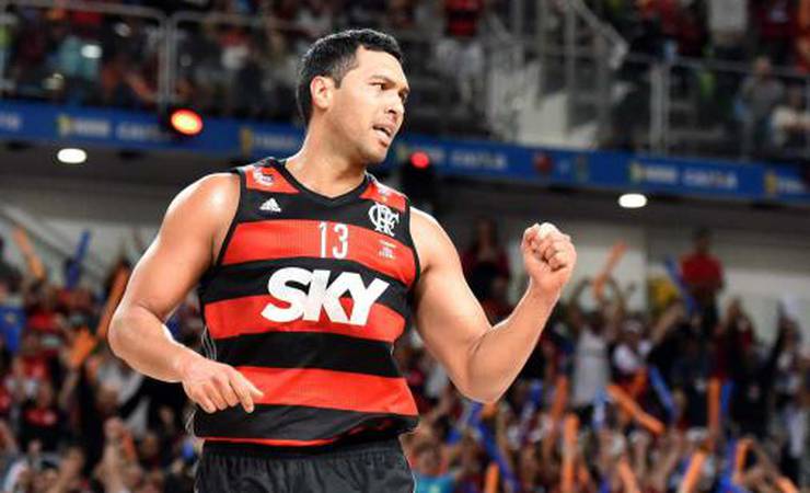 Flamengo anuncia retorno de JP Batista para a temporada 2021/22