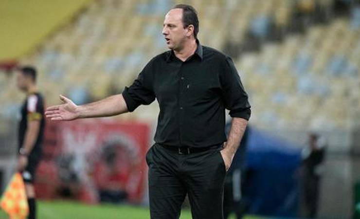 Ceni explica apenas uma alteração em derrota do Flamengo e lamenta o time não ter 'matado jogadas'
