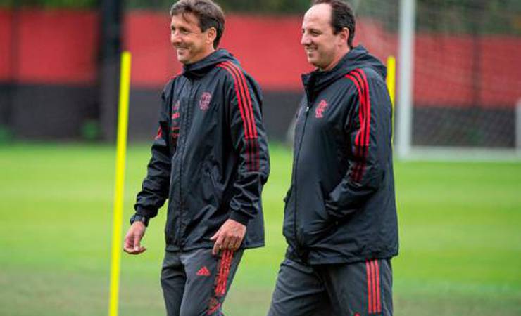 Flamengo promove Márcio Torres a auxiliar do time profissional após pedido de Rogério Ceni