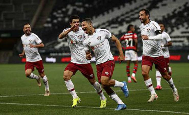 André marca no fim e garante vitória do Fluminense sobre o Flamengo no Brasileirão