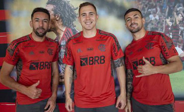 Arrascaeta, Isla e Piris da Motta se reapresentam no Ninho e reforçam o Flamengo no Brasileiro