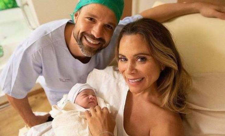 Diego Ribas anuncia nascimento da  filha: ‘Bem-vinda, Letícia’
