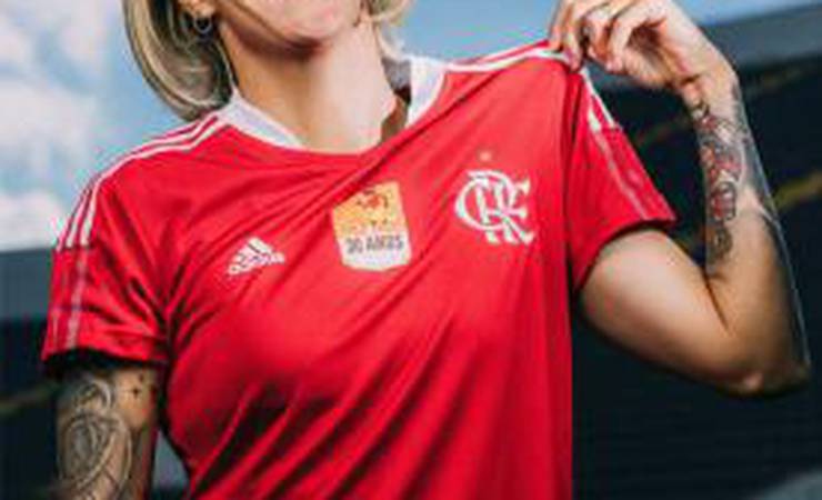 Flamengo lança camisa em homenagem aos 30 anos da primeira Copa Feminina de Futebol; veja fotos