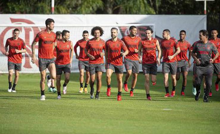 Após 100 dias, Flamengo volta a ter todos os titulares à disposição e busca confirmar vaga na Liberta