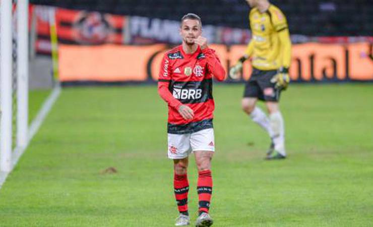 Michael prega humildade ao Flamengo para o jogo da volta mesmo após 6x0: 'Tudo pode acontecer'