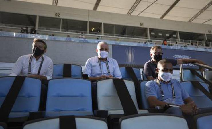 Tite e comissão técnica da Seleção acompanharão nos próximos dias jogos no Brasil. Saiba quais!