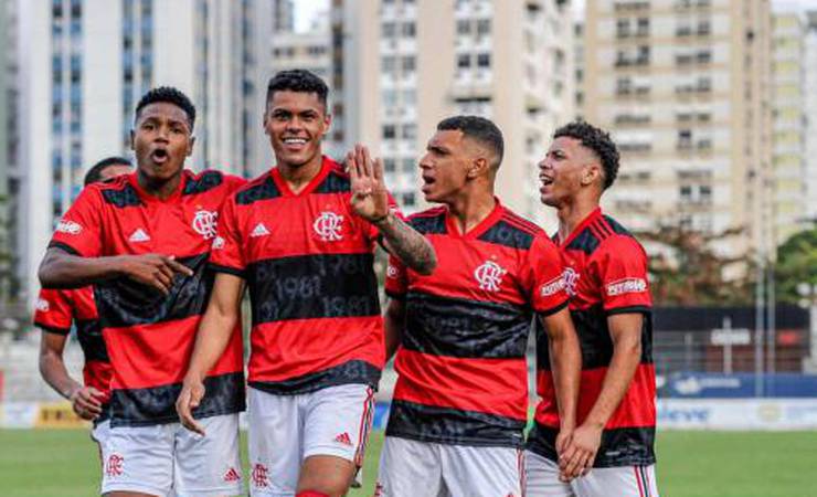 Flamengo bate o São Paulo de virada  e vai à final do Brasileiro Sub-17