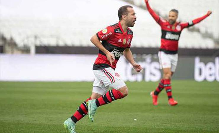 Everton Ribeiro desencanta e vibra com primeiro gol na temporada após vitória: 'Estava sonhando com isso'