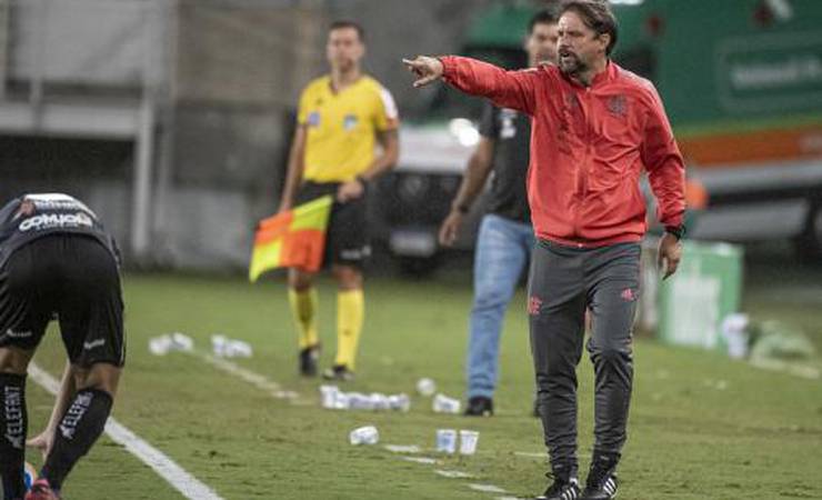 Mauricio Souza enaltece Renato e lamenta falha do VAR em jogo do Flamengo: 'A gente sai prejudicado'