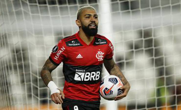 'VARmengo': Rubro-negros comemoram ação do árbitro de vídeo em vitória sobre o Olimpia