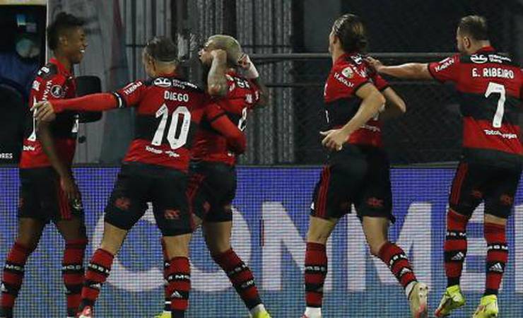 Em jogo maluco, Flamengo goleia o Olimpia no Paraguai e se aproxima da semifinal da Libertadores