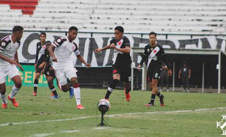 De virada, Vasco vence o Flamengo em São Januário e abre vantagem na final do Brasileirão Sub-17
