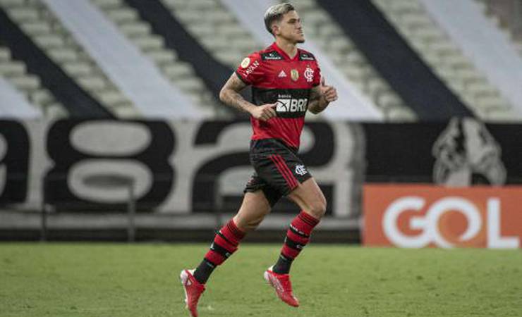 Ainda com dores no joelho, Pedro, do Flamengo, é vetado da partida contra o Cuiabá