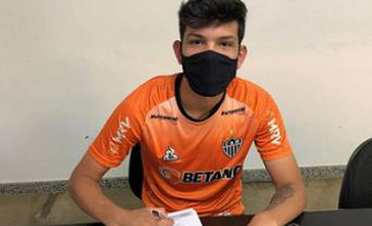 Sobrevivente do incêndio no Ninho do Urubu deixa o Palmeiras e assina com o Atlético-MG