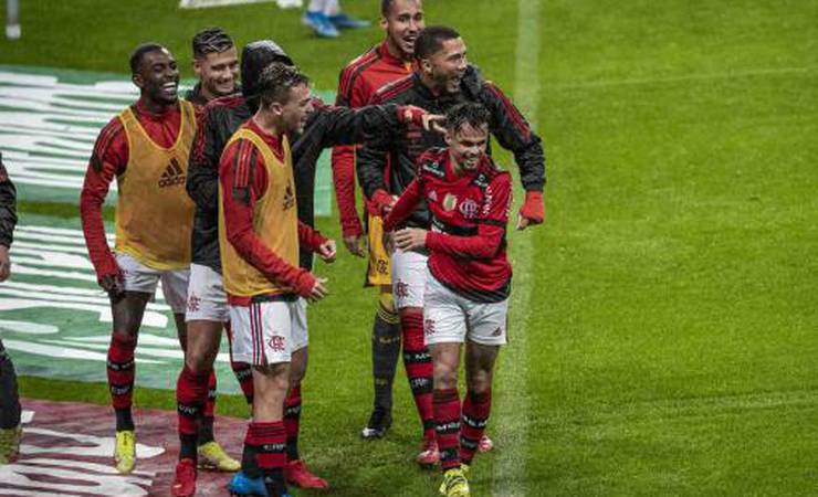 Michael cresce de produção, participa de gols e se destaca no Flamengo antes de intervalo sem jogos