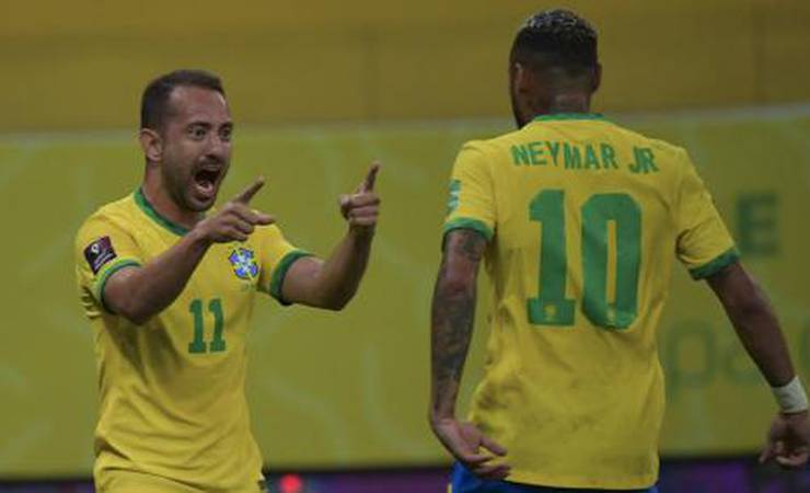 Destaque na Seleção, Éverton Ribeiro é 'cobrado' por torcedores do Flamengo; veja as reclamações
