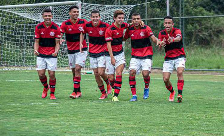 De virada, Flamengo derrota o Bangu pela Taça Guanabara sub-17; equipe sub-15 também vence
