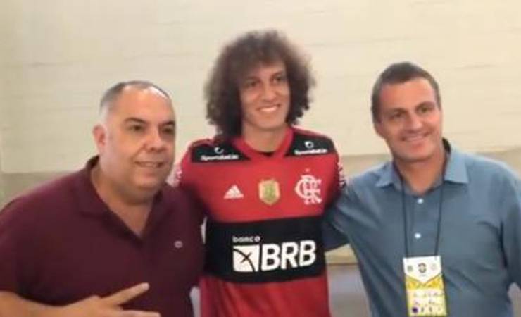 David Luiz chega ao Allianz Parque para acompanhar o Flamengo contra o Palmeiras