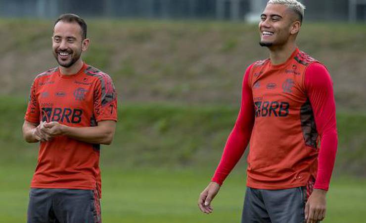 Com Everton Ribeiro e Gabigol, Flamengo faz último treino antes de enfrentar o Cuiabá; Isla é desfalque